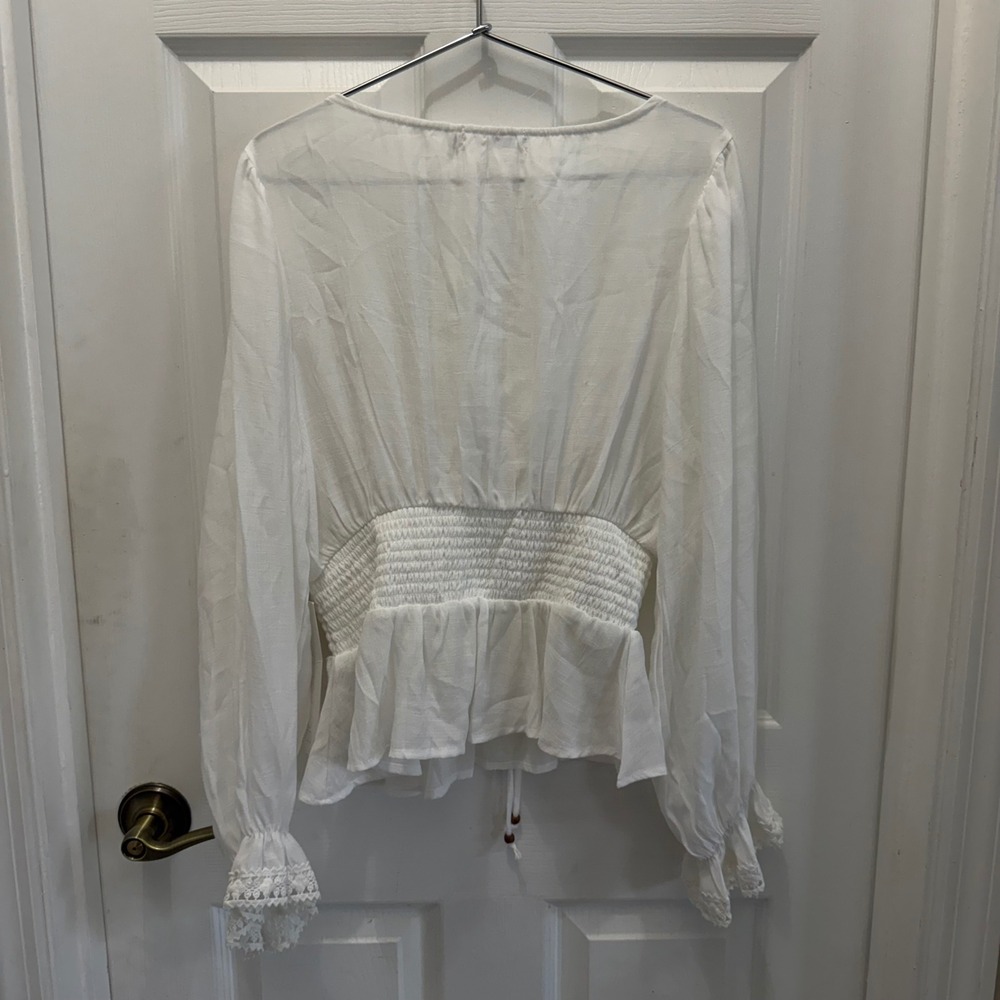NWT White Ruffle Blouse - Picture 4 of 4